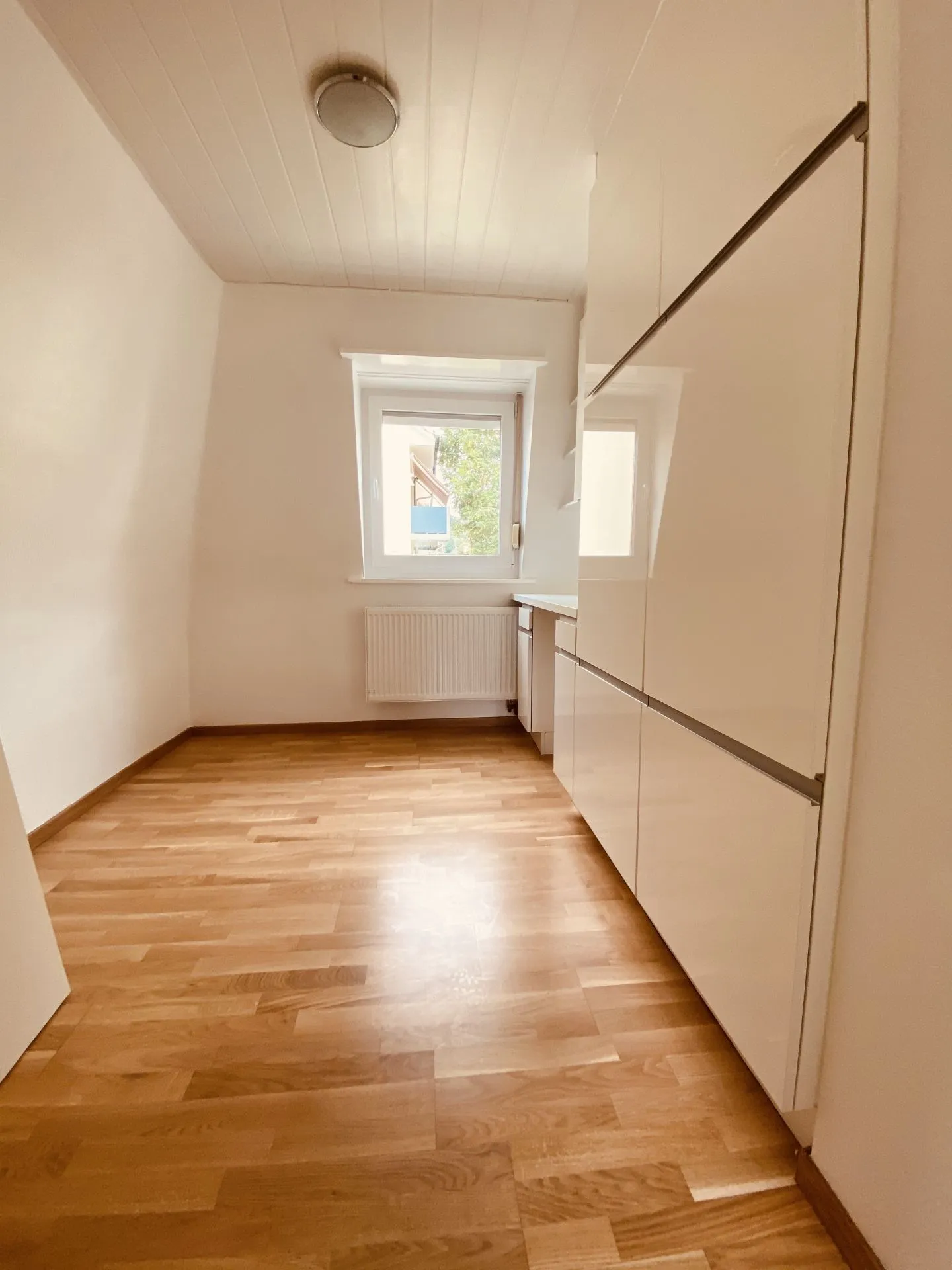 Maison rénovée de 4,5 pièces avec patio et cave - Idéal pour les célibataires, les couples ou les petites familles - Photo 11 sur 12