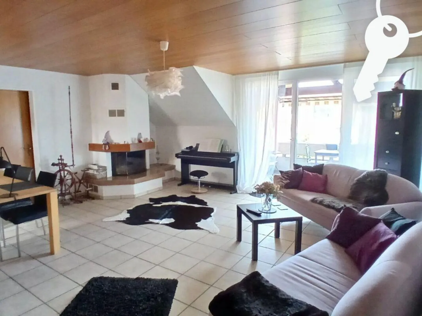 Appartement mansardé de 3,5 pièces confortable dans un emplacement calme en bordure de forêt - Photo 2 sur 14