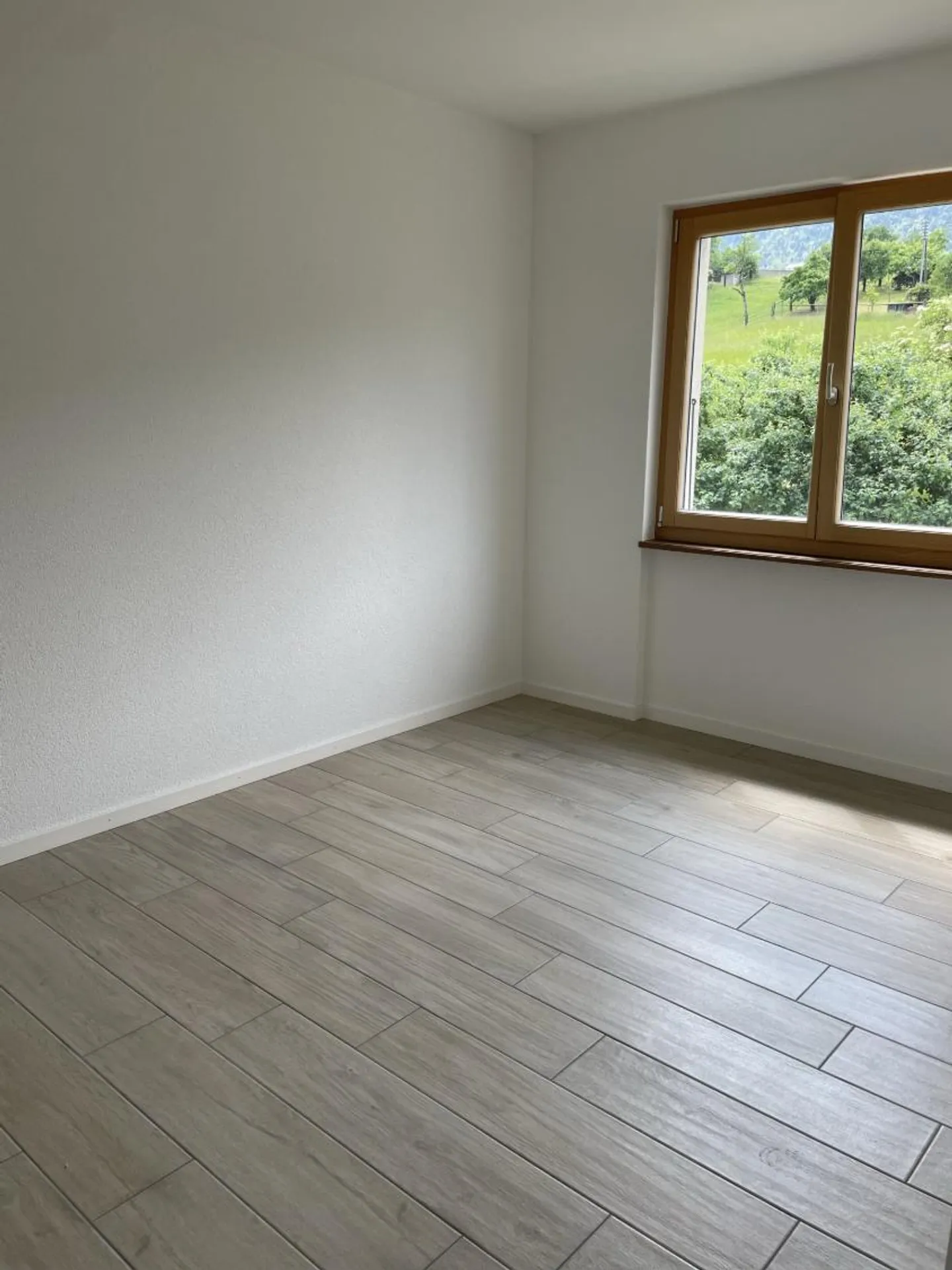 Appartement Charmant avec Jardin - Photo 2 sur 9
