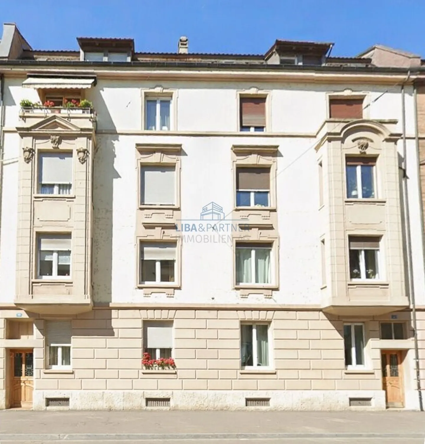 Incantevole appartamento d'epoca con 3 camere nel popolare quartiere di St. Johann - Foto 1 di 11