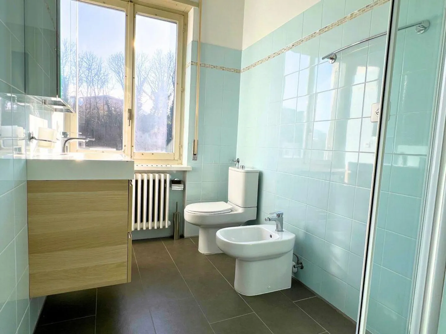 Grande propriété résidentielle-commerciale avec jardin - Photo 10 sur 13