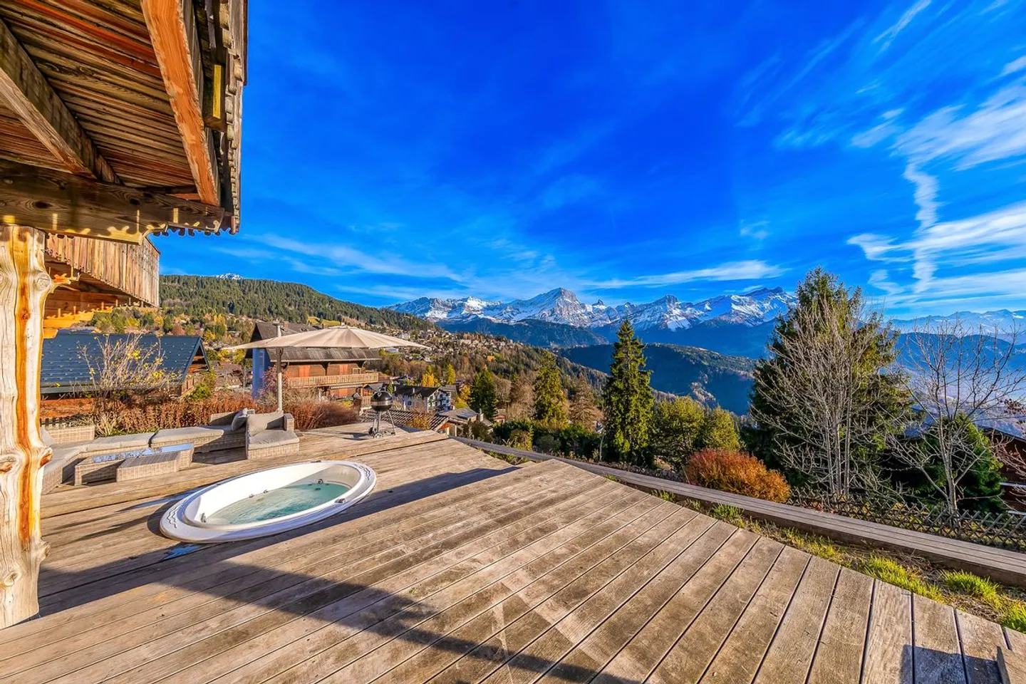 A Rare Opportunity in Chesières-Villars: The Perfect Blend of Style and Serenity - Photo 1 of 13