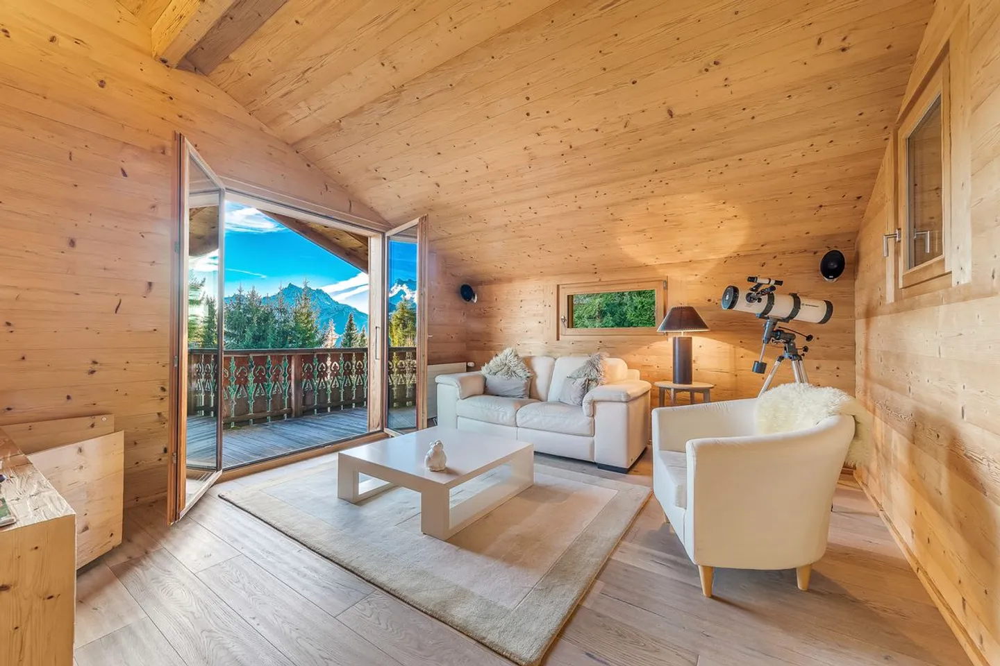 A Rare Opportunity in Chesières-Villars: The Perfect Blend of Style and Serenity - Photo 10 of 13