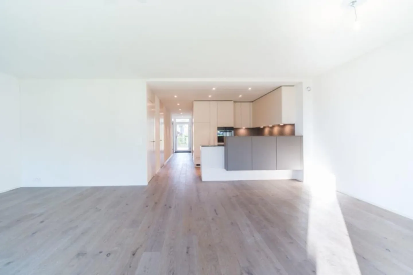 Moderne Wohnung mit Bergblick - Foto 3 von 7