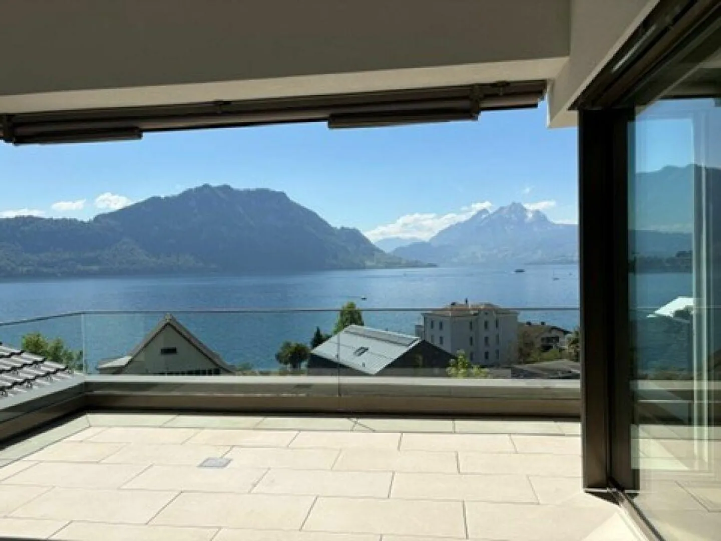 Appartamento attico esclusivo con vista unica sul lago e sulle montagne - Foto 11 di 13