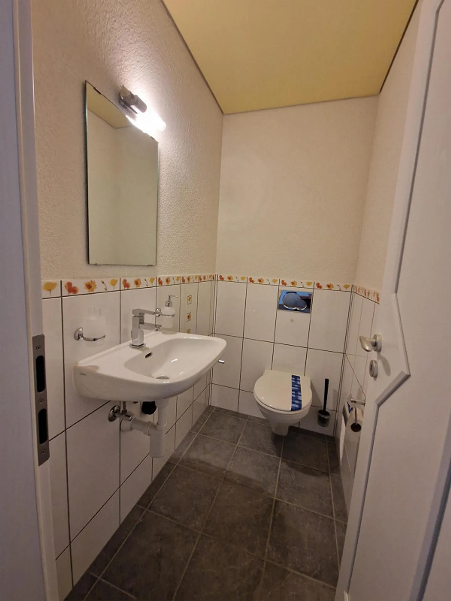 Vielseitig nutzbarer Gewerberaum - Foto 3 von 4