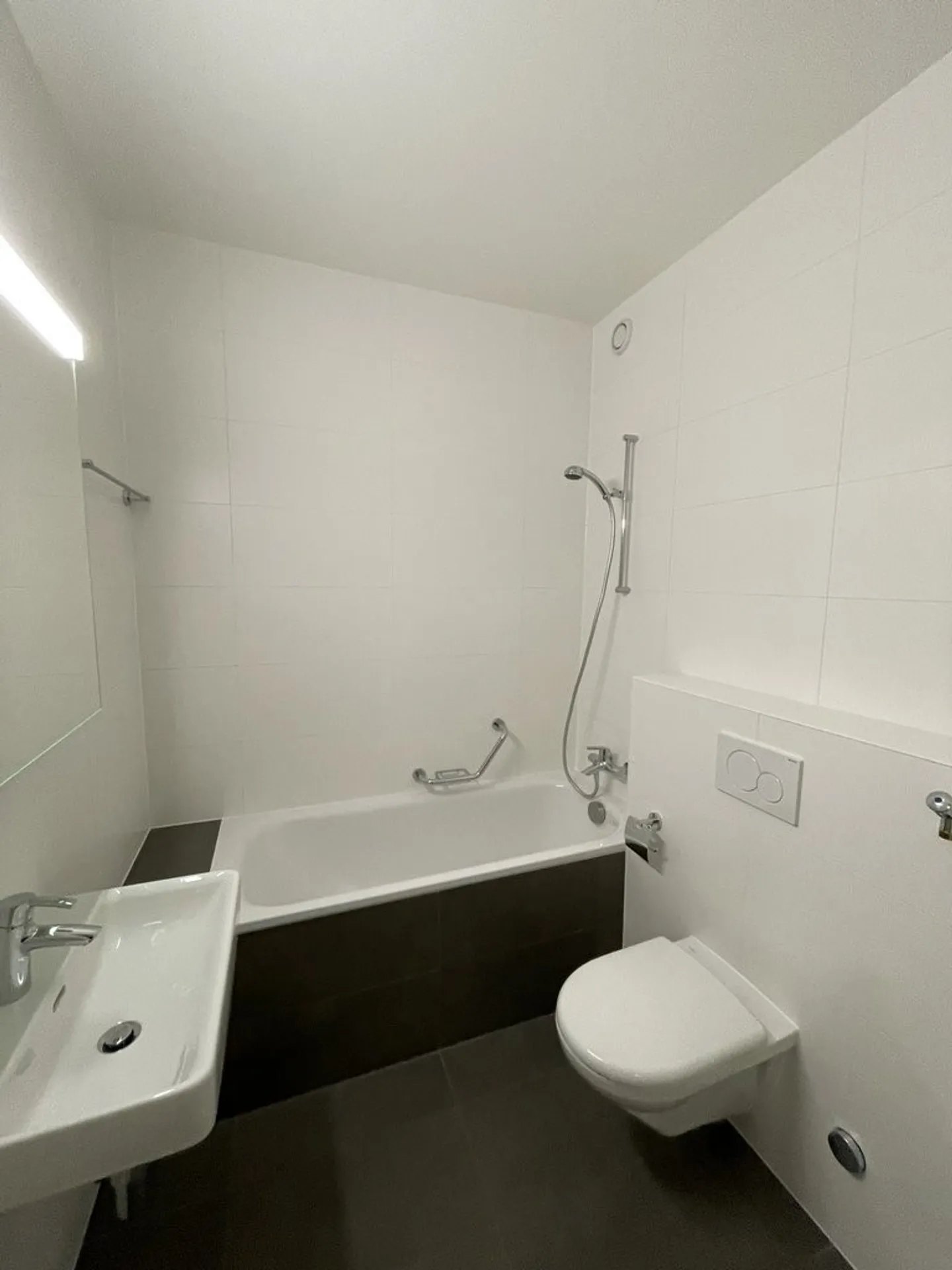 Geräumige 2,5 Zimmer zur Miete, kürzlich renoviert - Foto 5 von 7