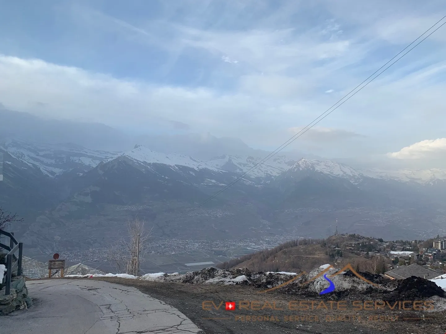 Chalet Familial de Haut Standing - Seulement comme Résidence Principale - Photo 3 sur 4