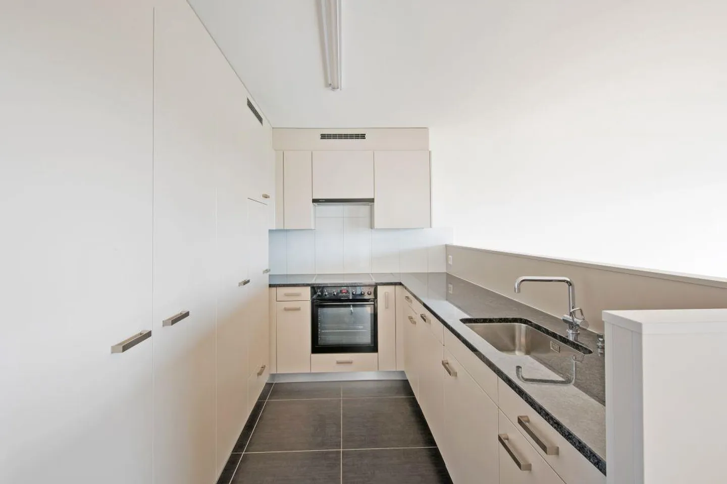 Geräumige 4½ Zimmerwohnung - Foto 2 von 13