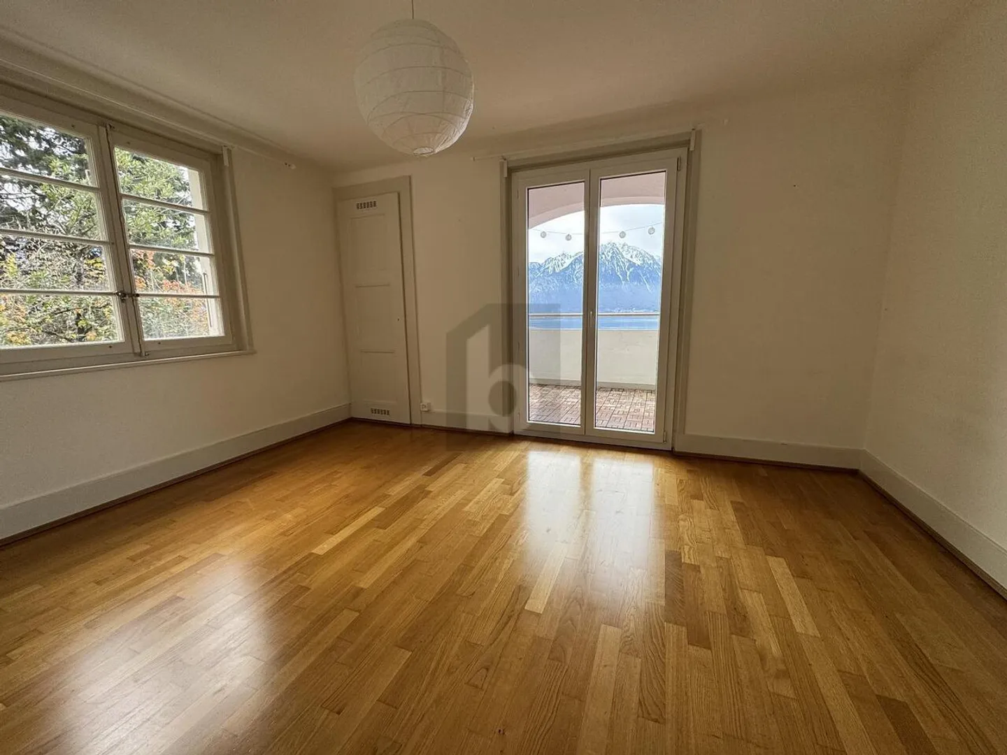 TOP-PREIS! PENTHOUSE MIT PANORAMABLICK UND BALKON - Foto 4 von 5