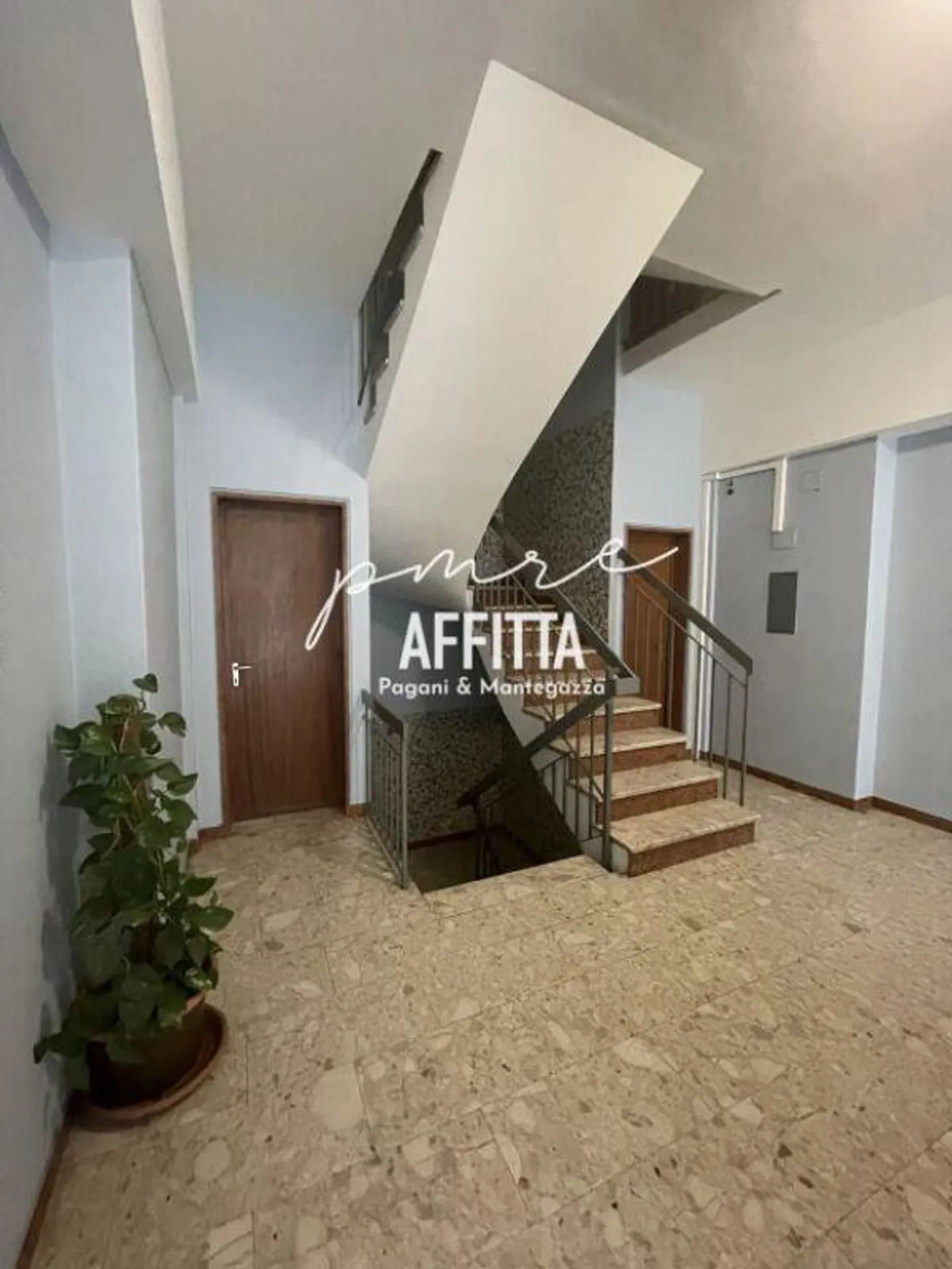 Monolocale con Grande Cucina - Foto 1 di 4