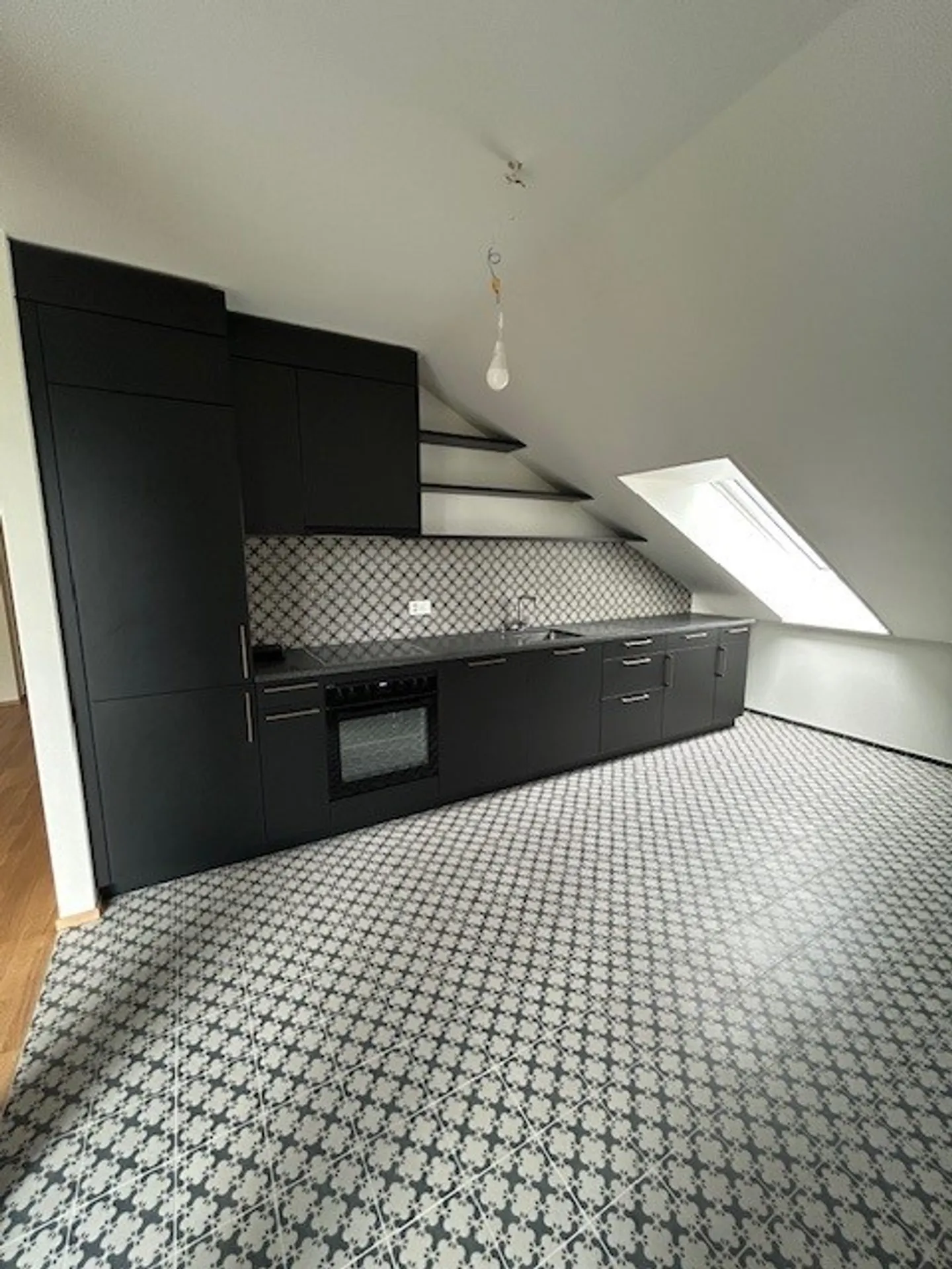 New 5.5-room apartment, 3rd floor, approx. 128 m2 - Photo 2 of 7