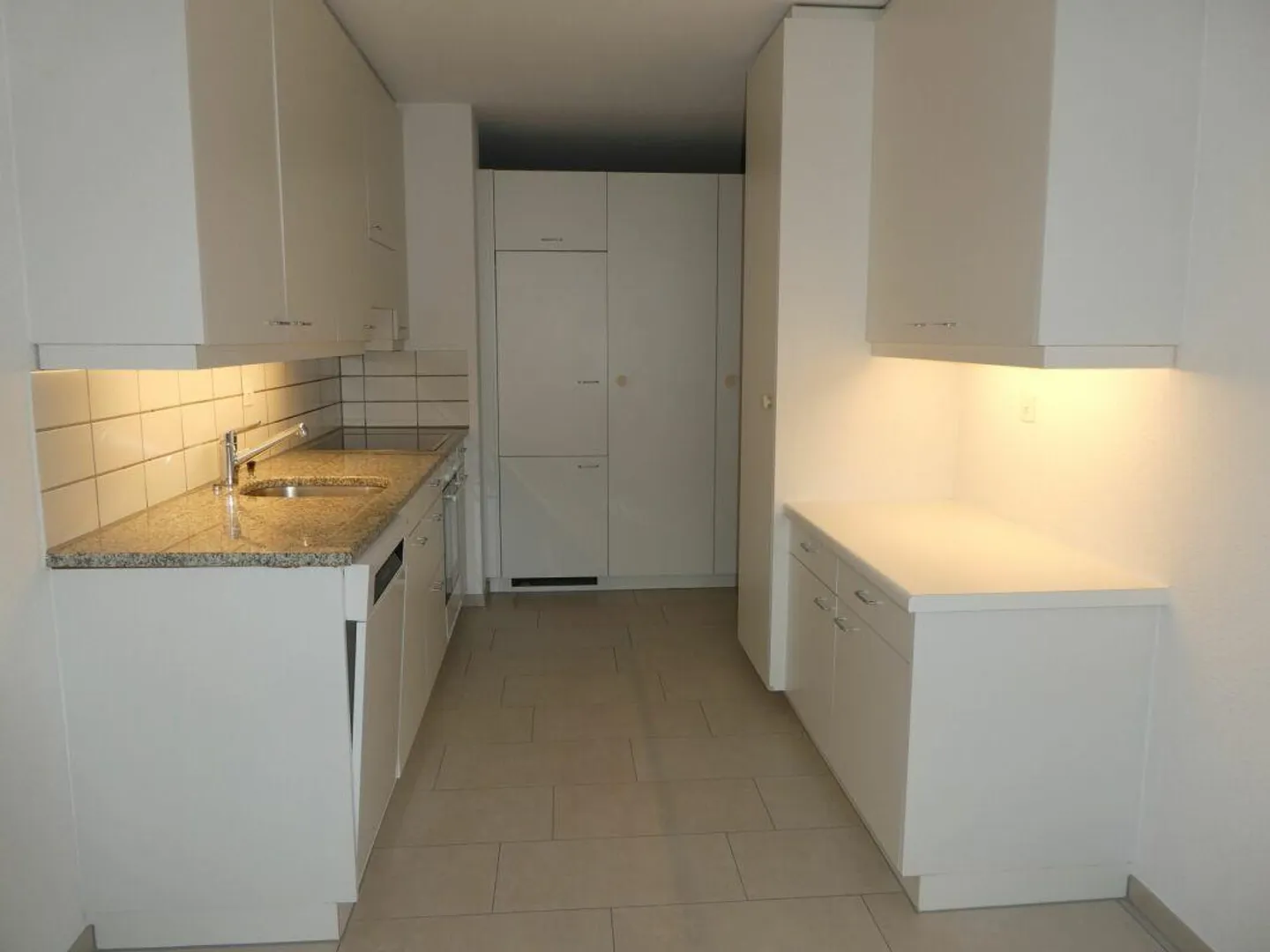 Appartamento moderno di 3,5 locali al piano terra con terrazza vicino all'Inselspital, 3008 Berna - Foto 4 di 10