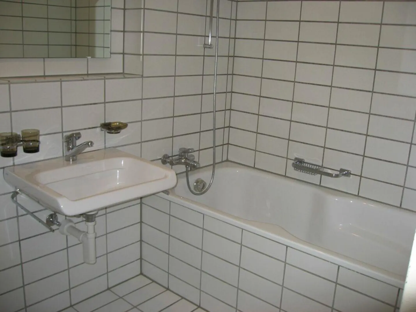 Appartamento moderno di 3,5 locali al piano terra con terrazza vicino all'Inselspital, 3008 Berna - Foto 5 di 10