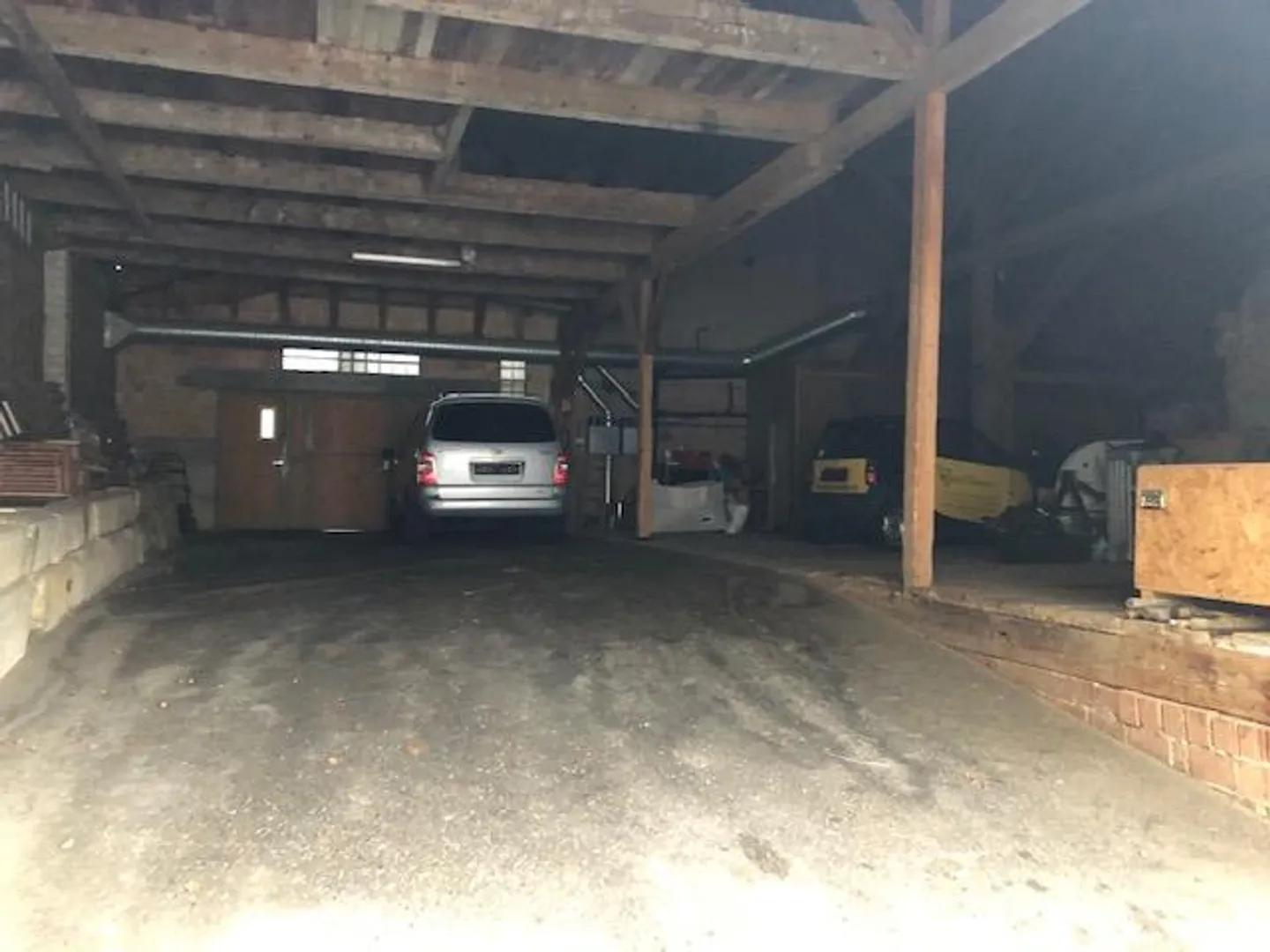 Commercial premises - Photo 2 of 2