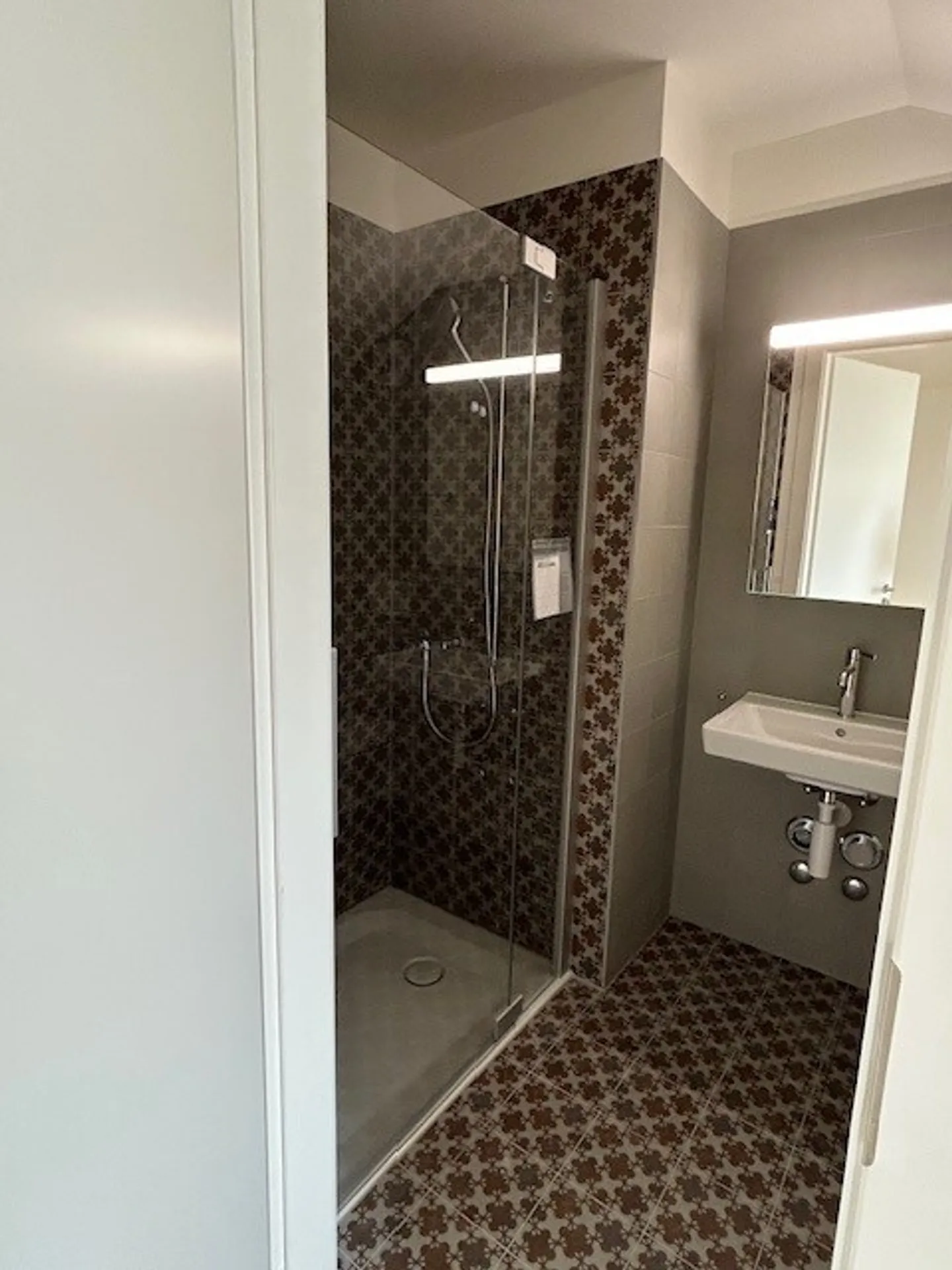 New 5.5-room apartment, 3rd floor, approx. 128 m2 - Photo 6 of 7