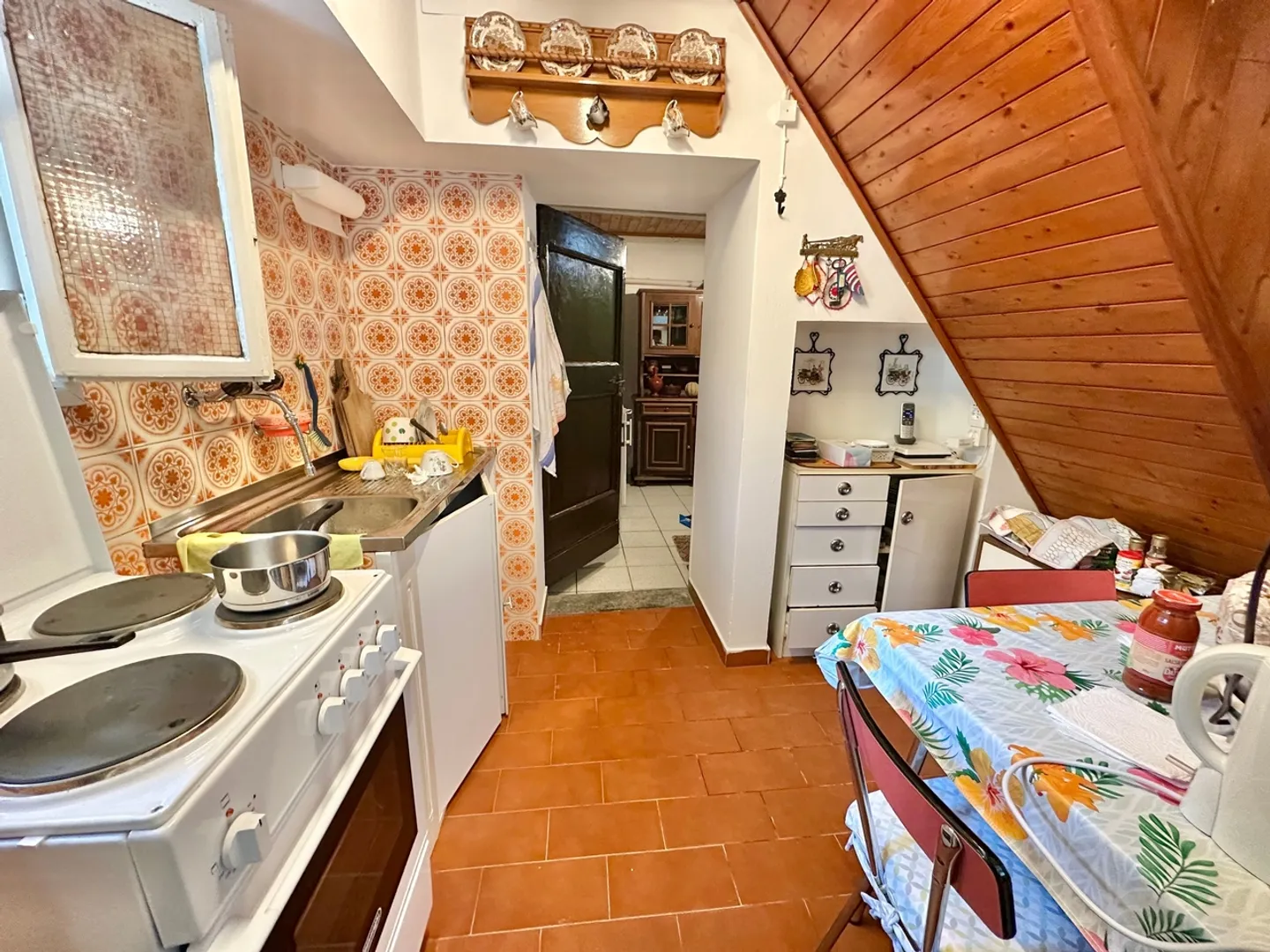 Juwel aus dem 1700: möbliertes Einfamilienhaus in ruhiger Lage... - Foto 7 von 12