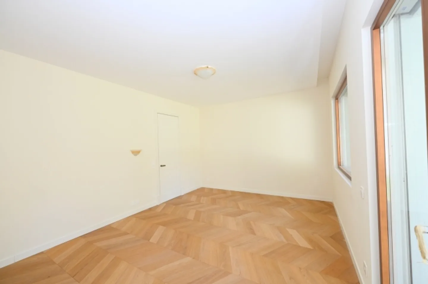 Attico lussuoso con vista laterale sul lago, piscina privata e SPA - Foto 13 di 18