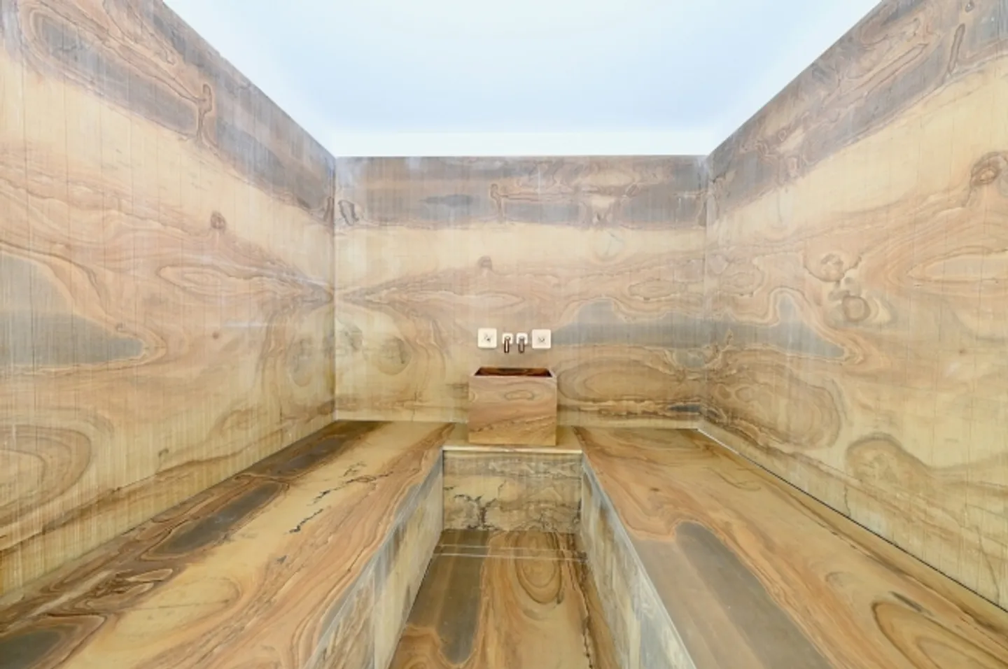 Attico lussuoso con vista laterale sul lago, piscina privata e SPA - Foto 15 di 18