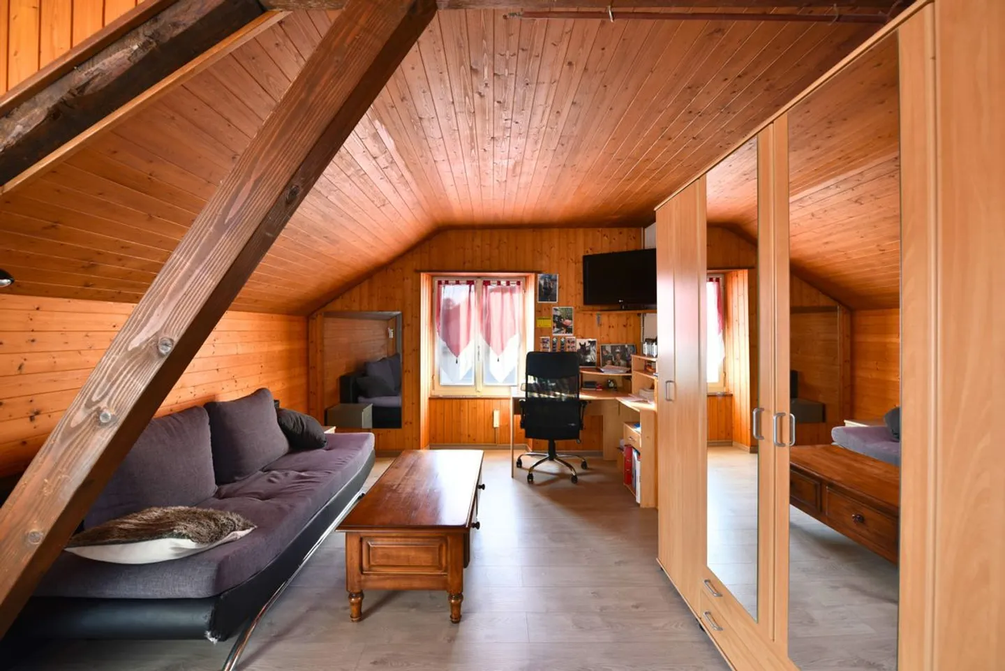 Geräumiges Einfamilienhaus - Foto 4 von 12