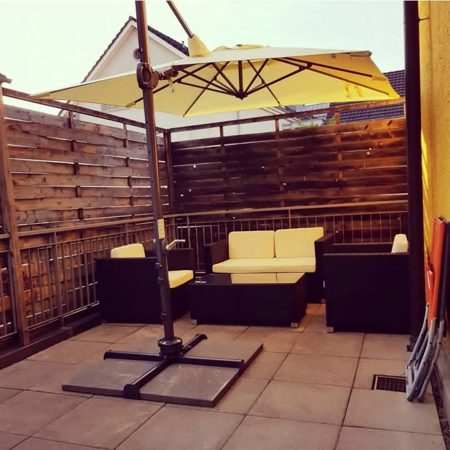 Furnished 2.5-room apartment with dream terrace & evening sun – - Photo 1 of 19