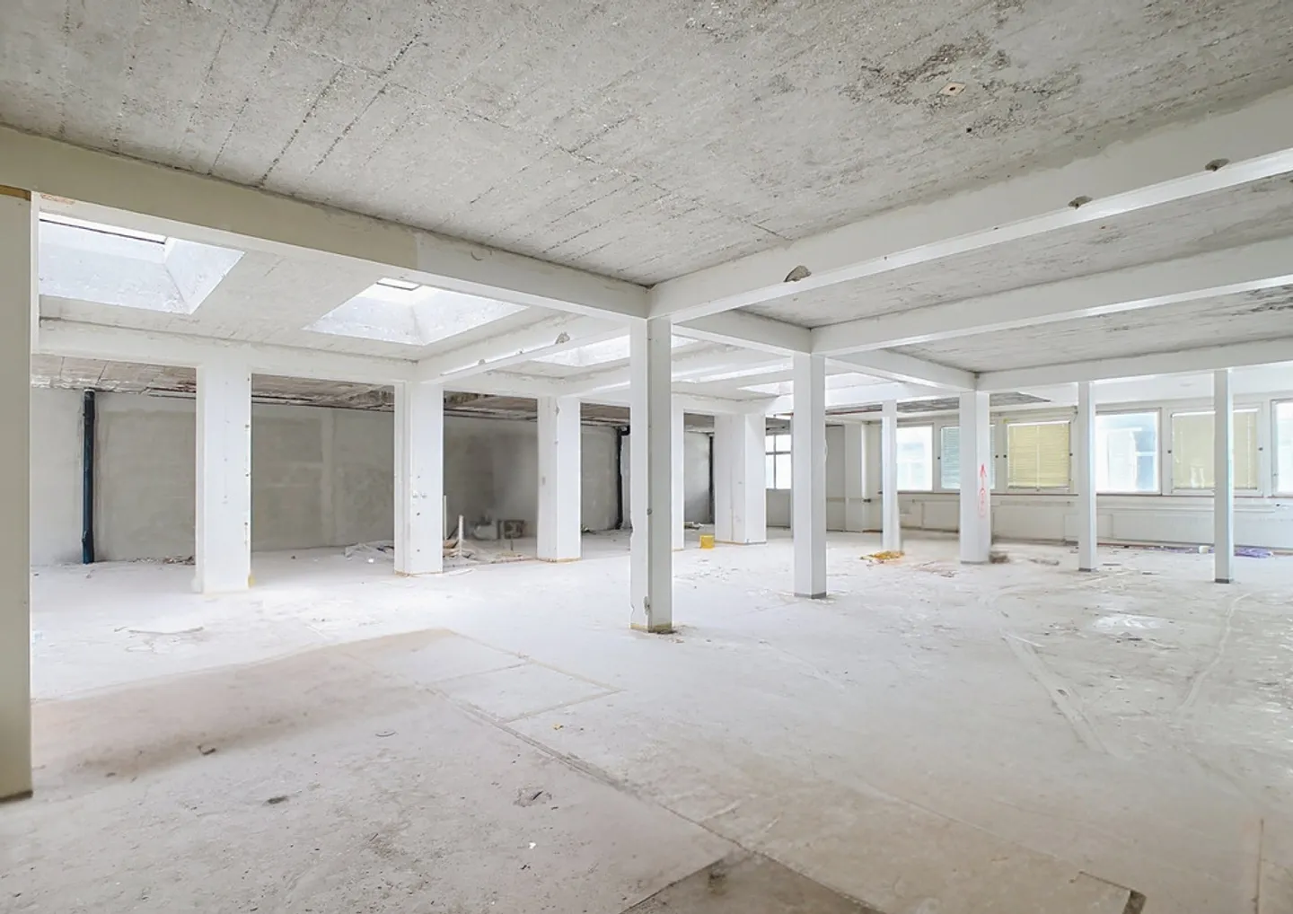 Gewerbefläche im Erdgeschoss - Foto 5 von 6