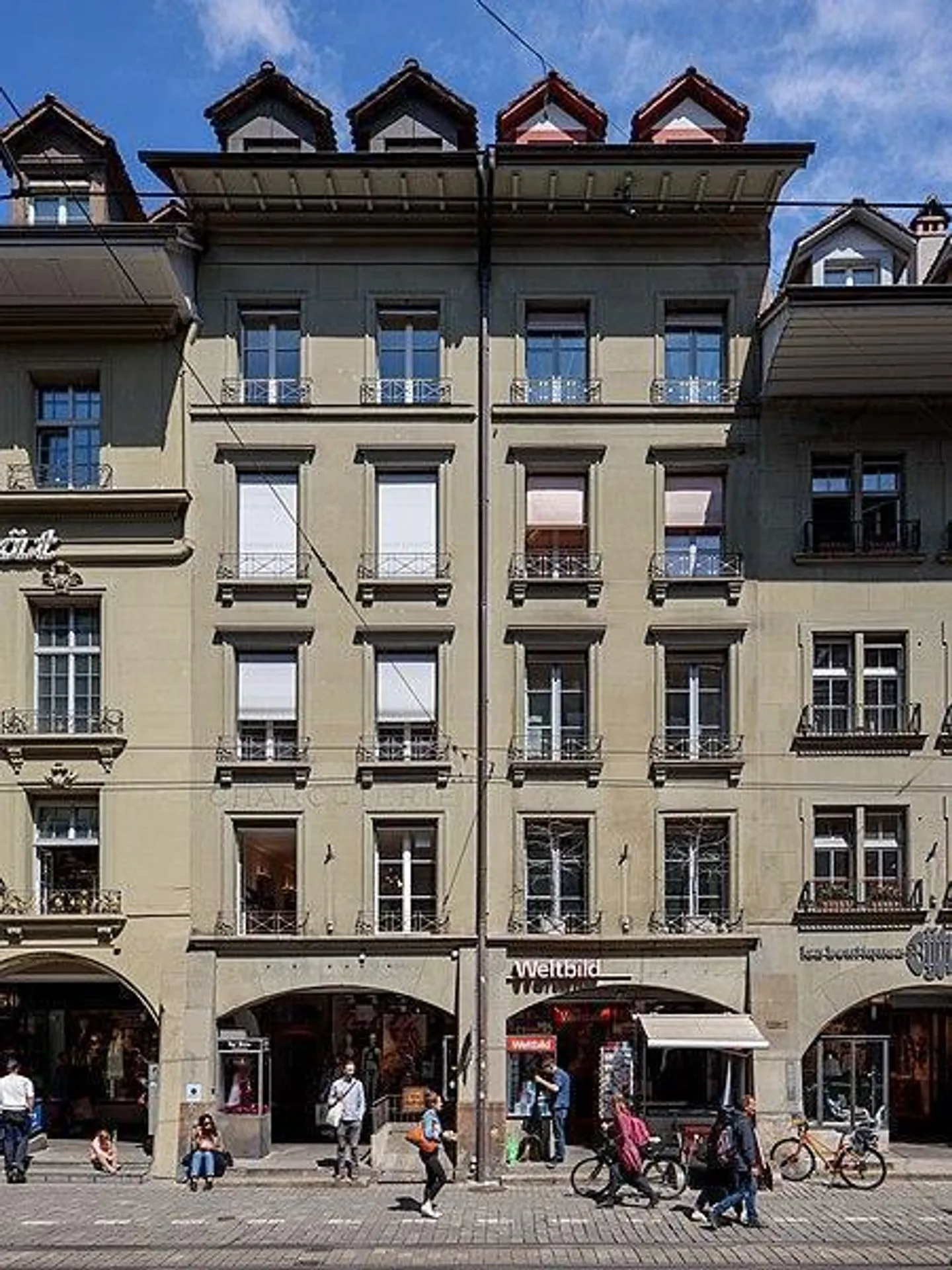 Charming Penthouse in the Heart of Bern - Photo 1 of 17