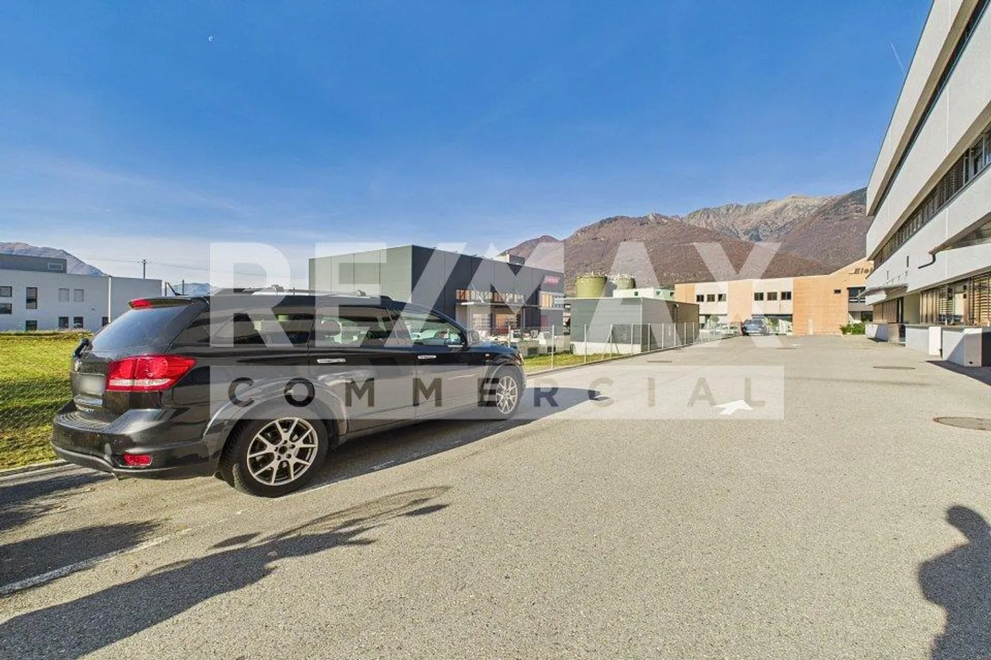 Mischgenutztes Gebäude kaufen - Foto 5 von 13