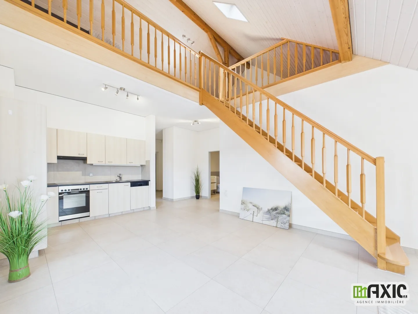 Spazioso duplex di 4 stanze al 2° piano ad Alle - Foto 1 di 17