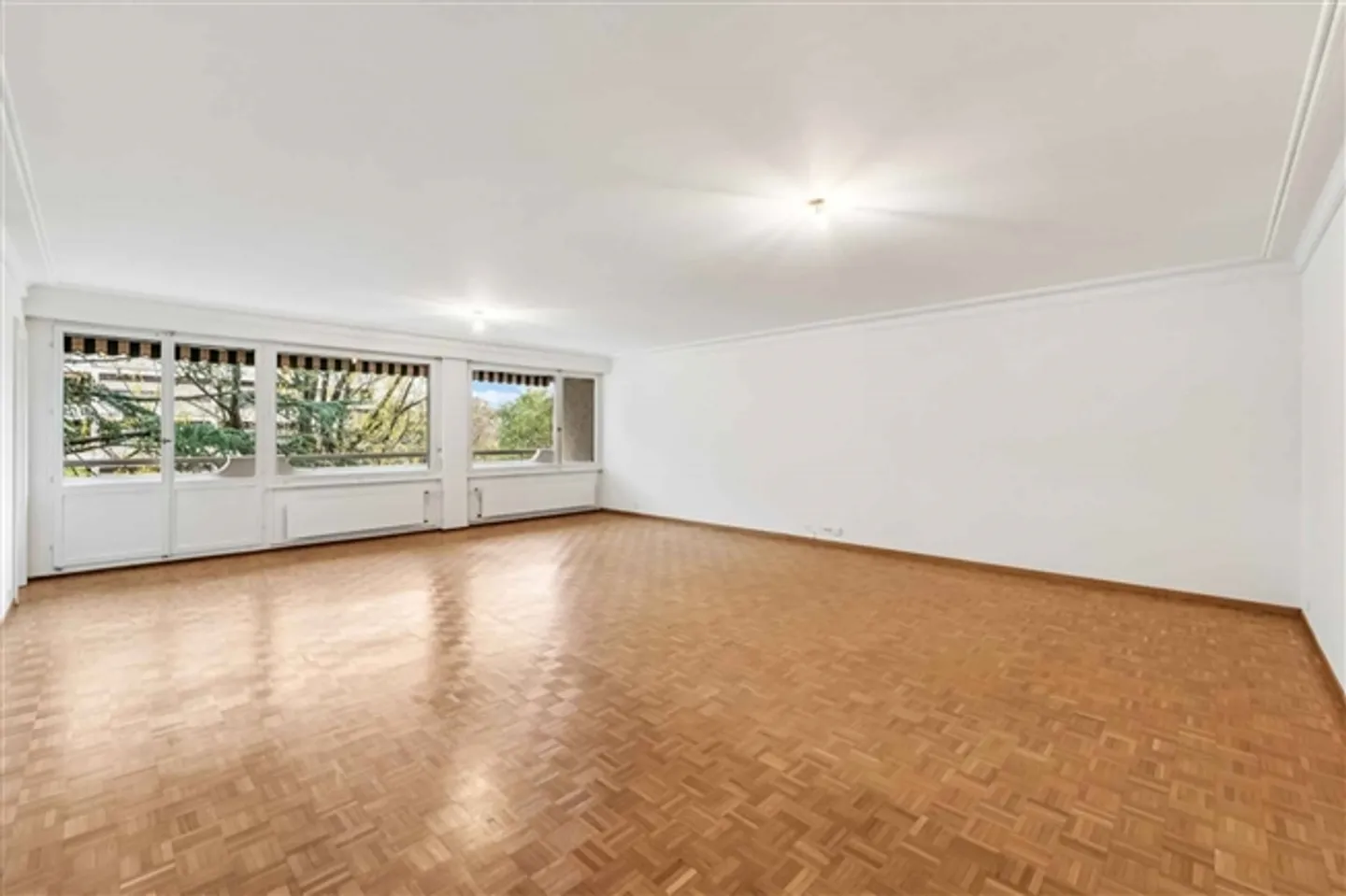 Charmant appartement 7.5 pièces - Photo 4 sur 11