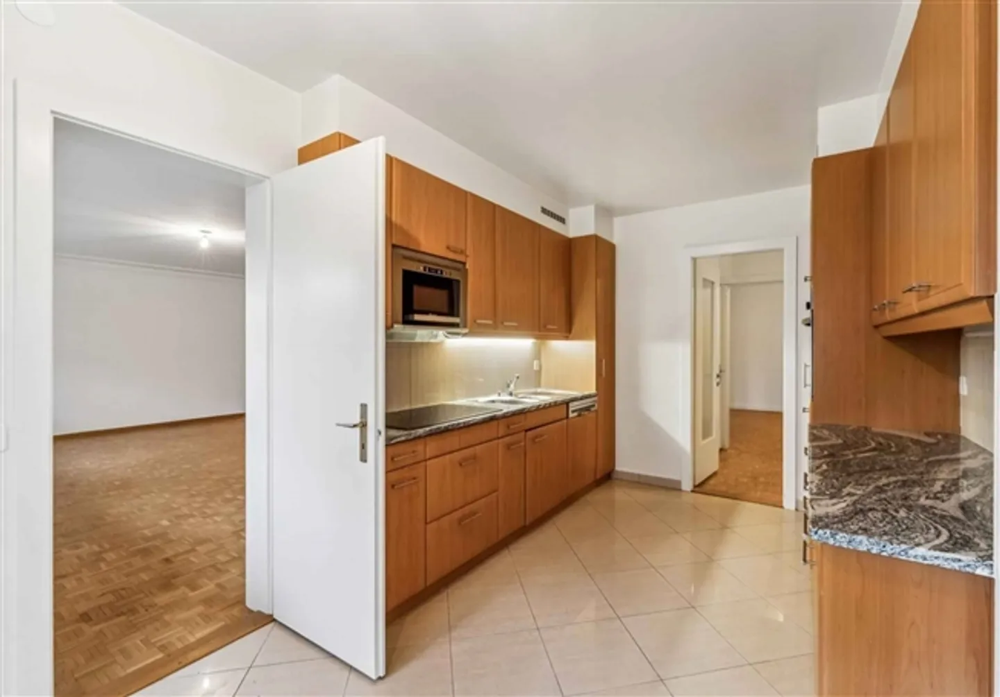 Charmant appartement 7.5 pièces - Photo 6 sur 11