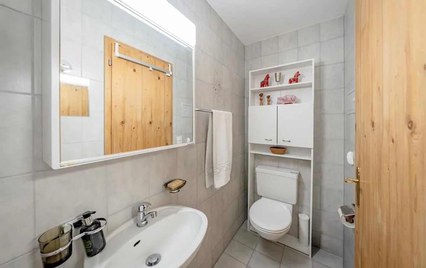 HOLIDAY HAPPINESS IN AROSA - 3.5 ROOM APARTMENT WITH DREAM VIEW - Photo 5 of 9