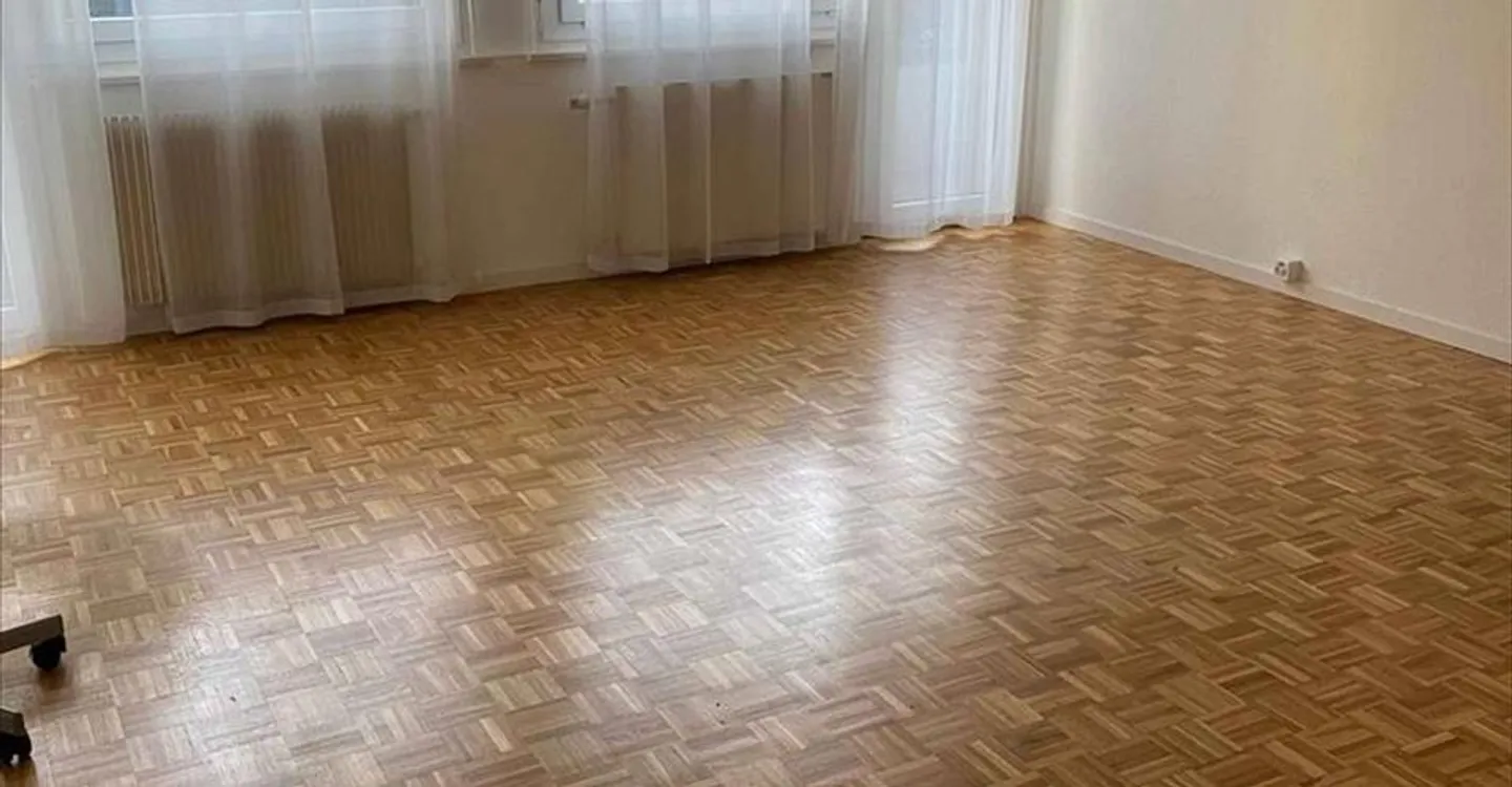 Office space for rent - Photo 3 of 15