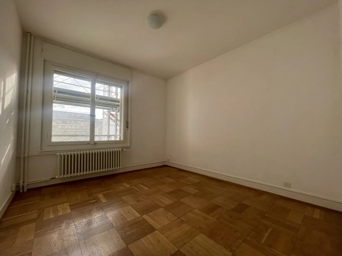 Appartement spacieux de 3 pièces - Quartier Servette - Photo 5 sur 6