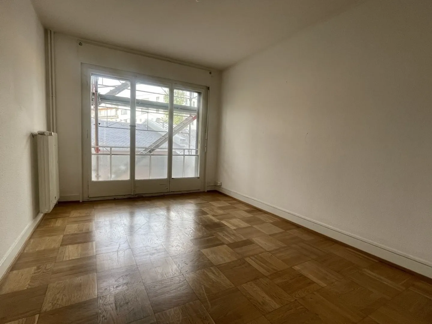 Appartement spacieux de 3 pièces - Quartier Servette - Photo 2 sur 6