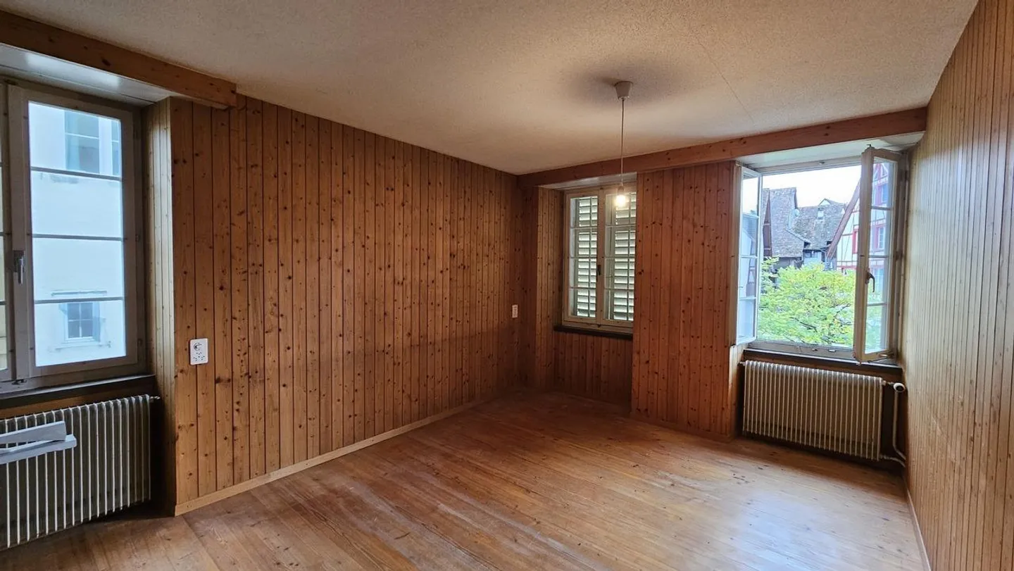 Former farmhouse with great potential and a cozy garden - Photo 9 of 27