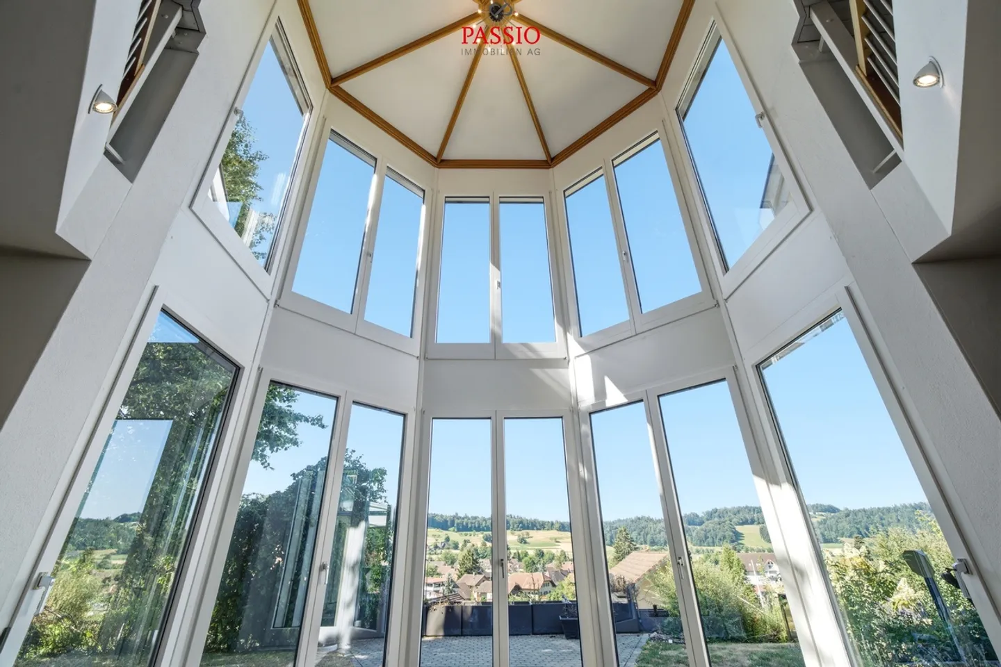 A villa of the highest class with space for your living dreams - Photo 10 of 19