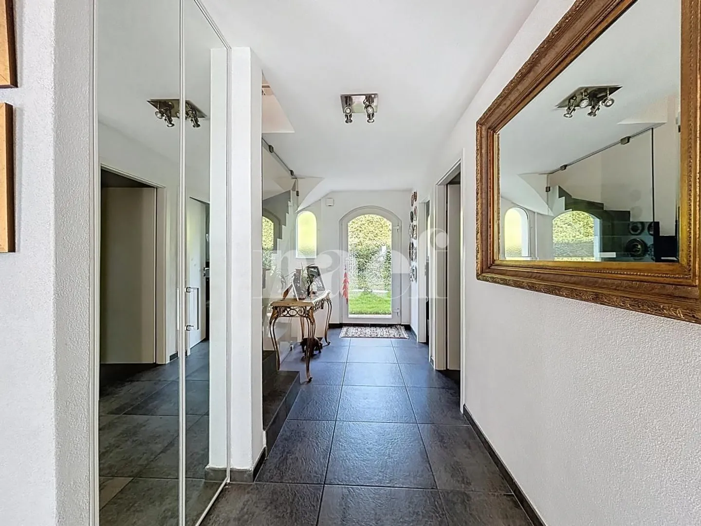 Einzelvilla in idyllischer Umgebung - Foto 2 von 13