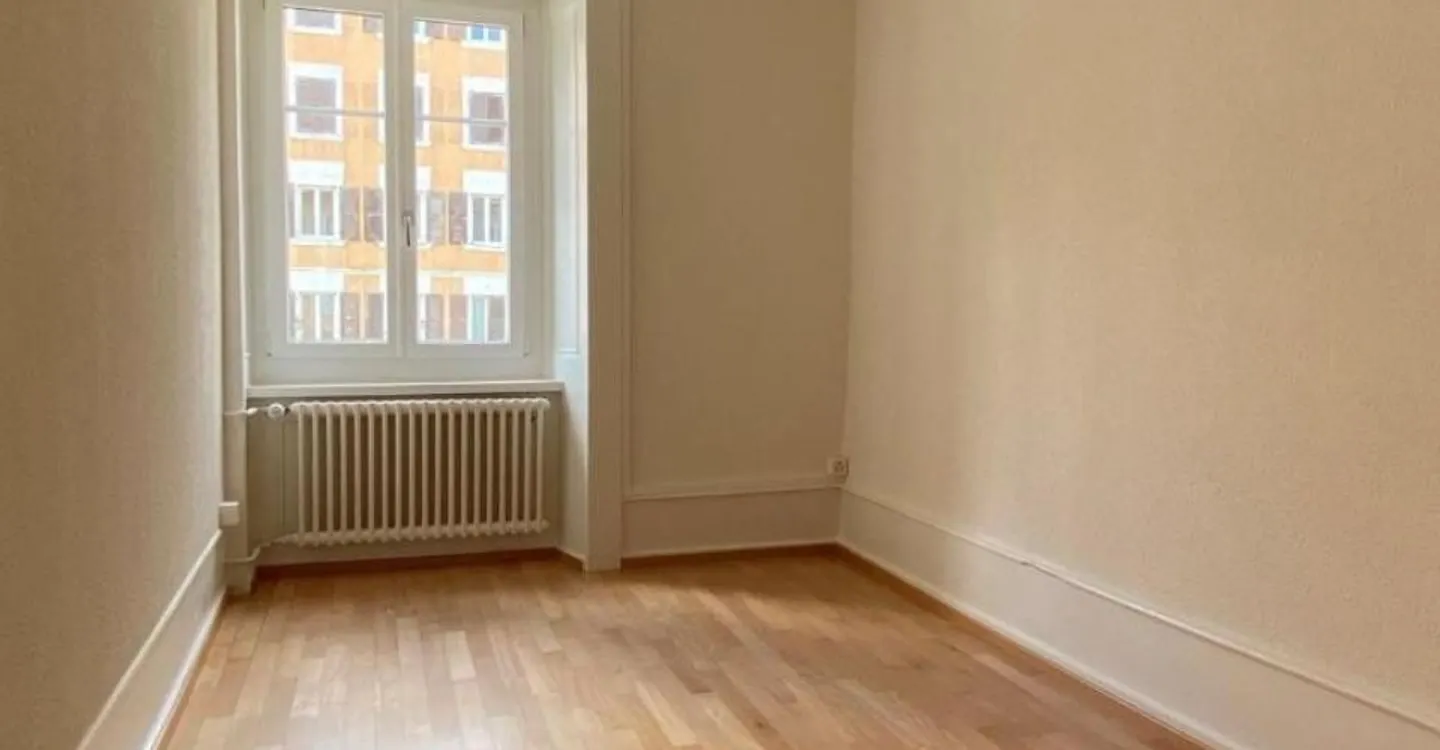 3 stanze al 2° piano vicino al centro città - Foto 10 di 12