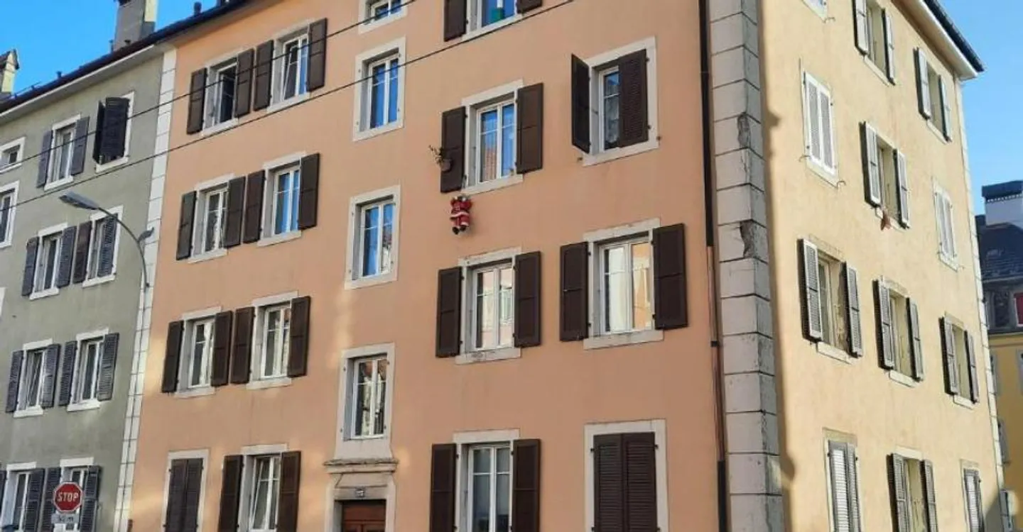 3 stanze al 2° piano vicino al centro città - Foto 12 di 12