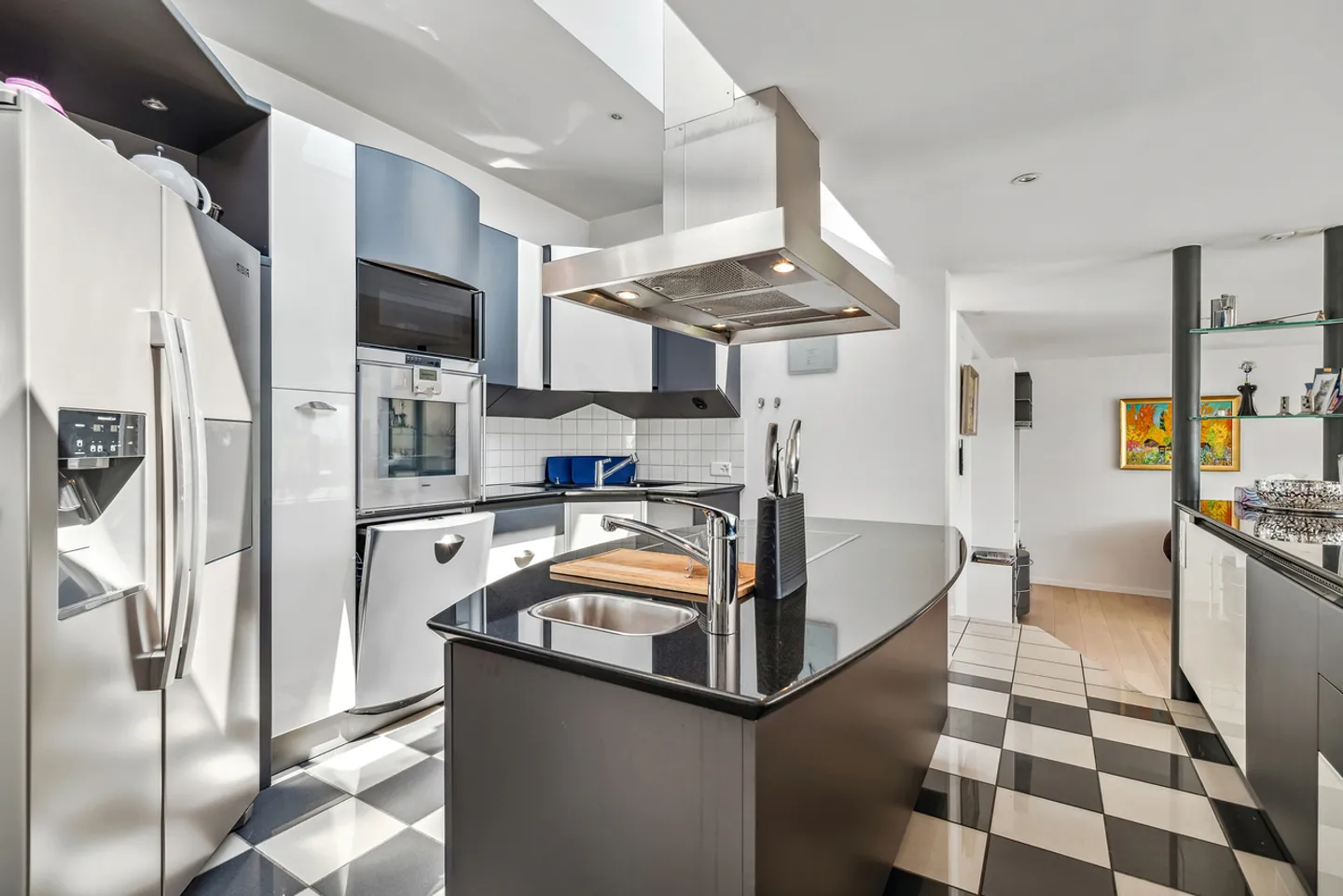 Magnificent, modern villa on the shores of Lake Neuchâtel - Photo 3 of 5