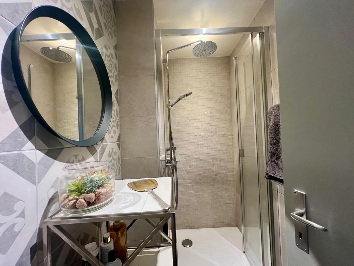 Esclusivo: Luminoso appartamento attico con 6 stanze - Foto 9 di 13