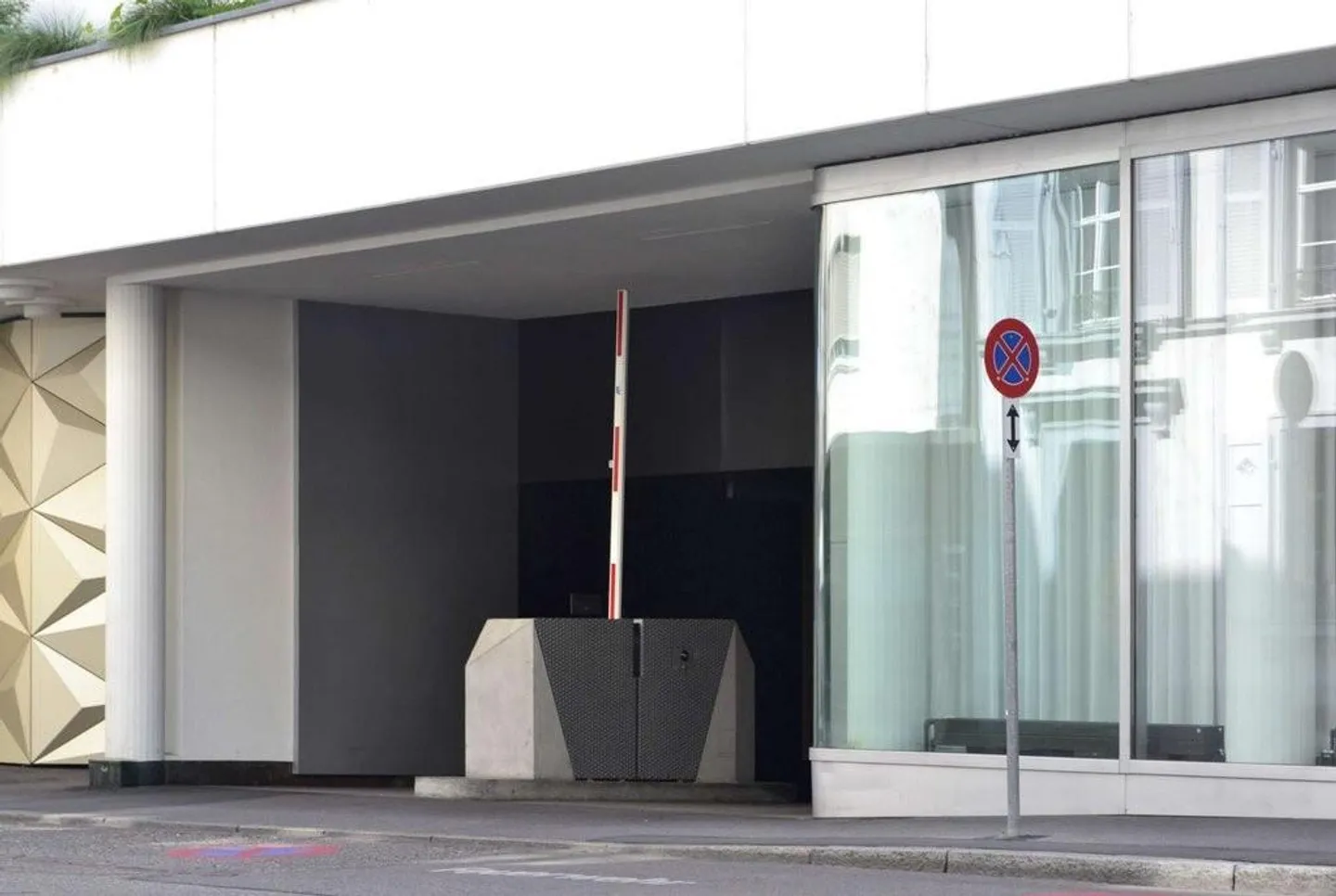 Posto auto vicino a Spalentor - Foto 2 di 3