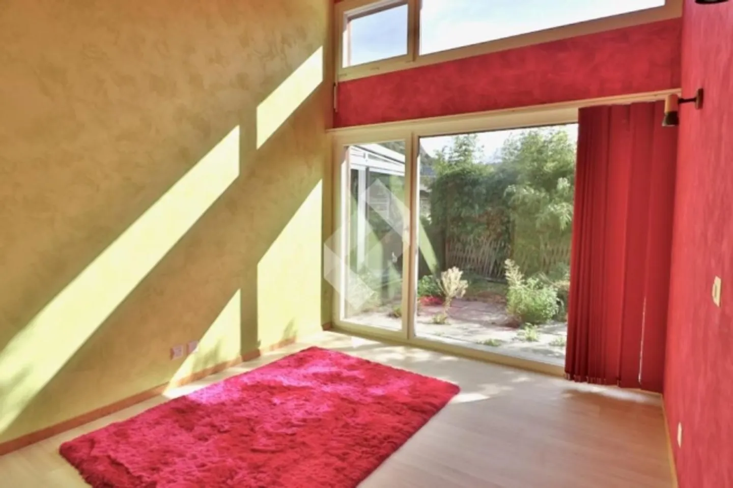 Proprietà equestre con villa indipendente nella valle del Rodano. - Foto 8 di 13