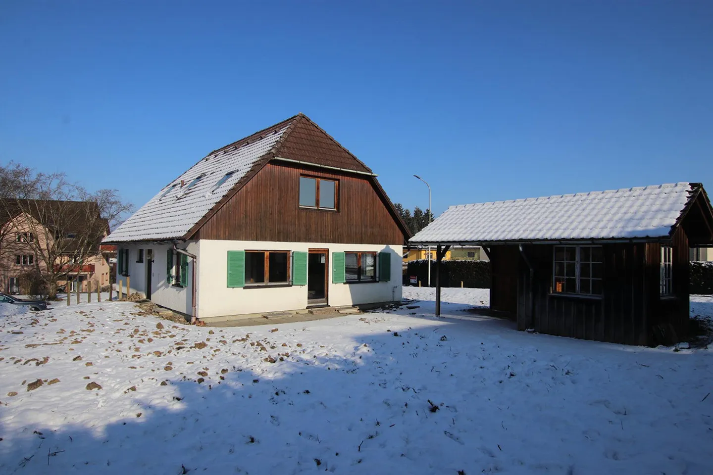 Bezauberndes 6.5 Zimmer Haus im Grünen - Foto 1 von 23