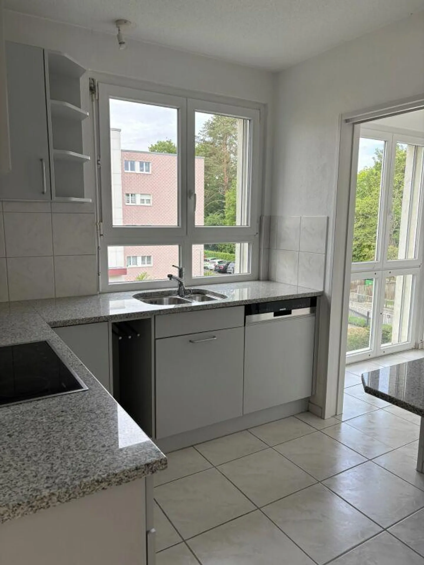 Grosszügige 3.5-Zimmer-Wohnung - Foto 3 von 9