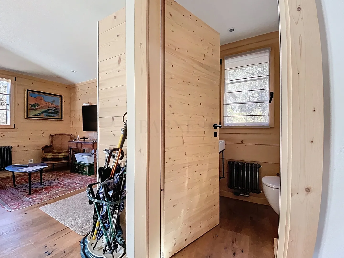 Chalet Magnifiquement Rénové - Photo 9 sur 16