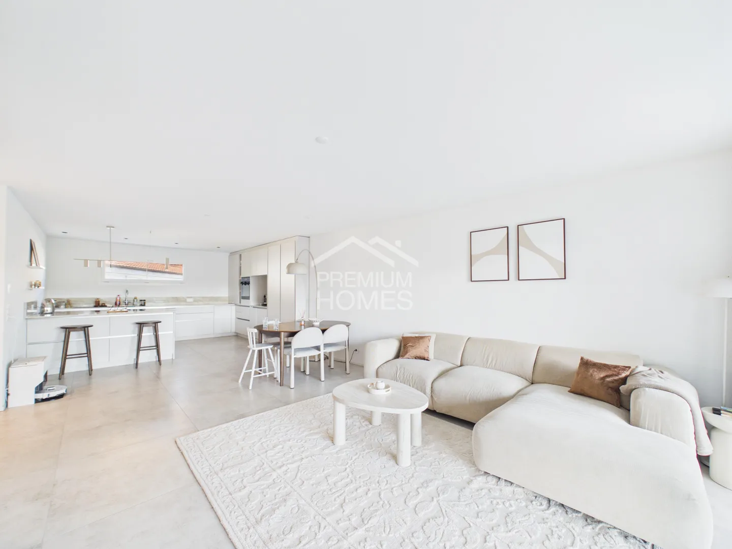 Modernes Apartment mit Balkon - Foto 3 von 13