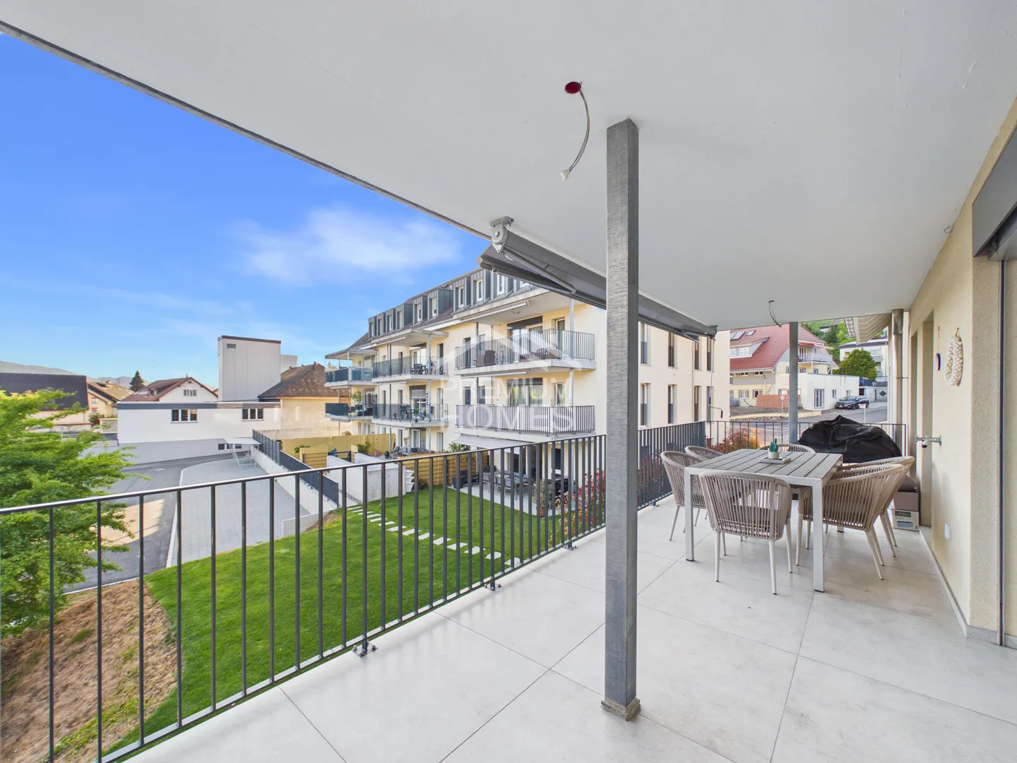 Modernes Apartment mit Balkon - Foto 4 von 13