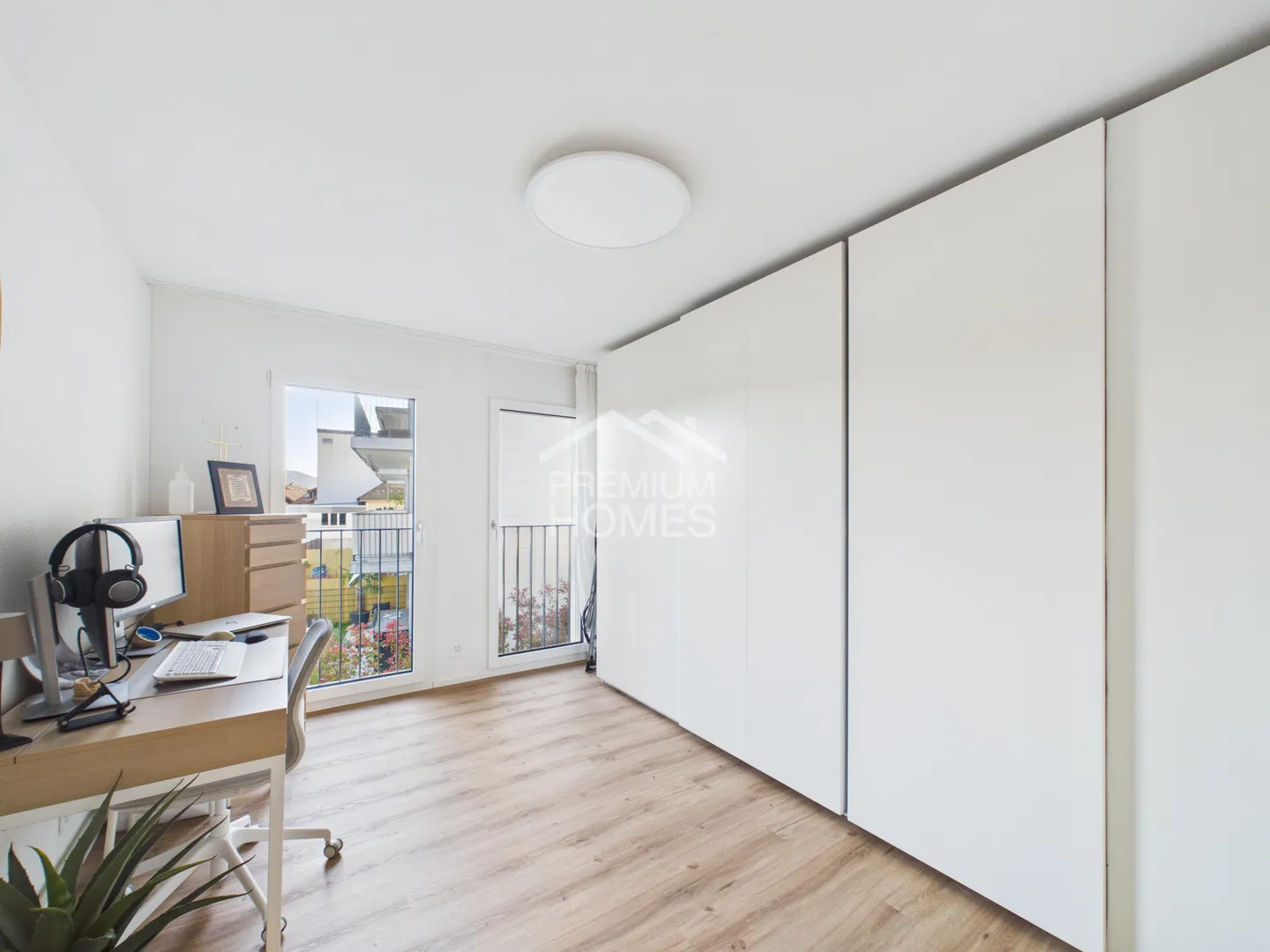 Modernes Apartment mit Balkon - Foto 9 von 13